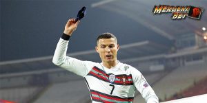 Wasit Minta Maaf Tidak Sahkan Gol Cristiano ke Pelatih Portugal