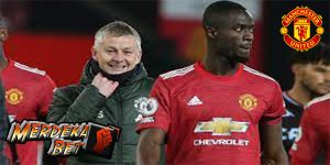 Eric Bailly Akan Tanda Tangan Kontrak Baru